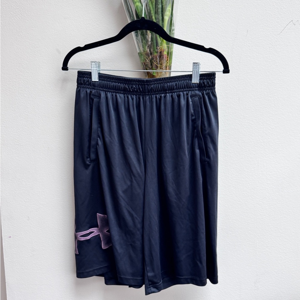 Men’s Under Armour Shorts with purple Logo and drawstring size large tall